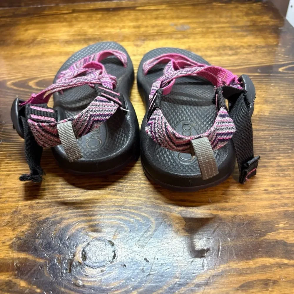 Chaco Pink Sandals‎ Size 1